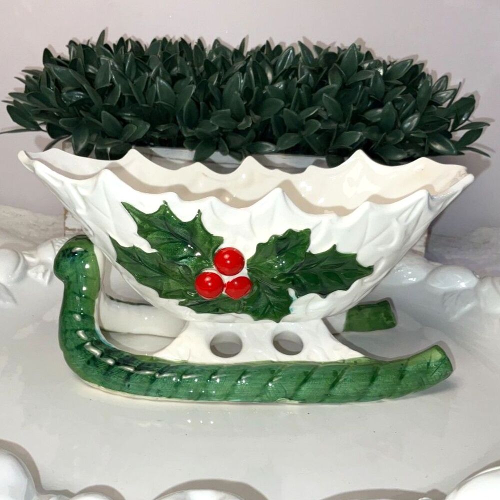 Vintage 1970/71 Ceramic Christmas Sleigh Bowl Holly Berry Candy Dish #6055